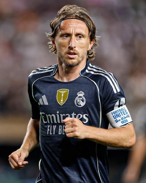 德天空：多特边锋坎贝尔将租借加盟霍芬海姆，含附加条款